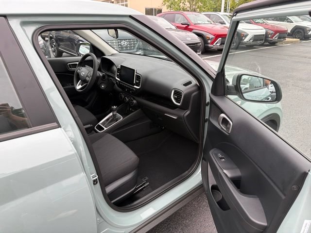 New 2026 Hyundai Venue SE FWD image 13