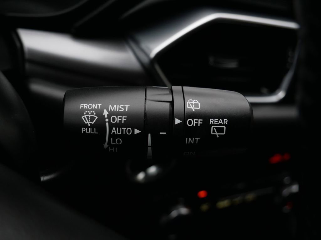 Used 2018 MAZDA CX-5 Touring image 27