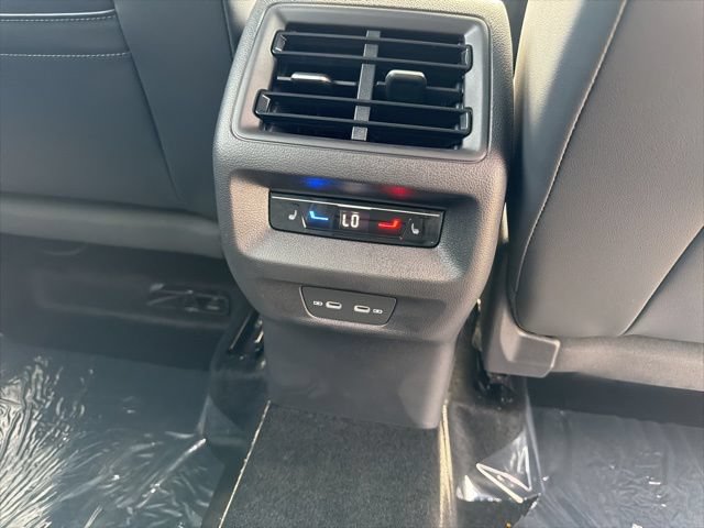 New 2026 Volkswagen Tiguan SEL R-Line AWD/4WD image 31