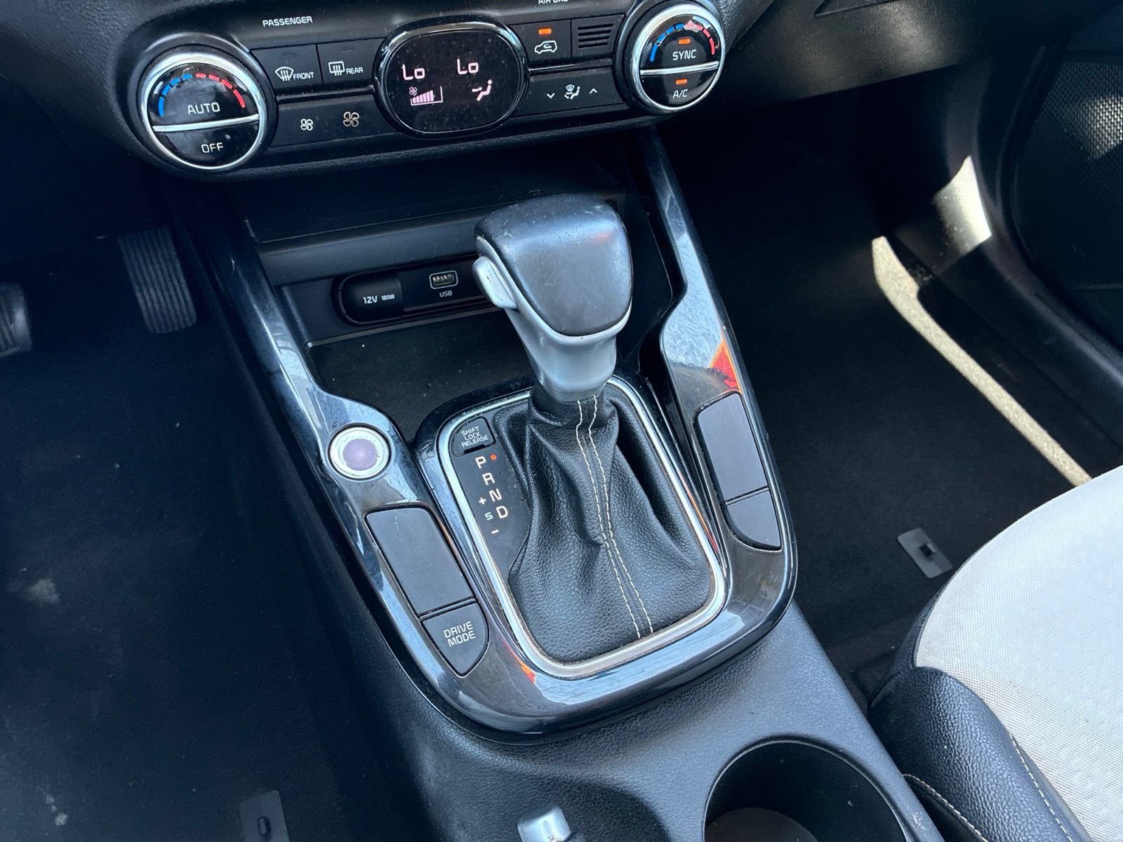 Used 2024 Kia Soul GT-Line FWD image 29