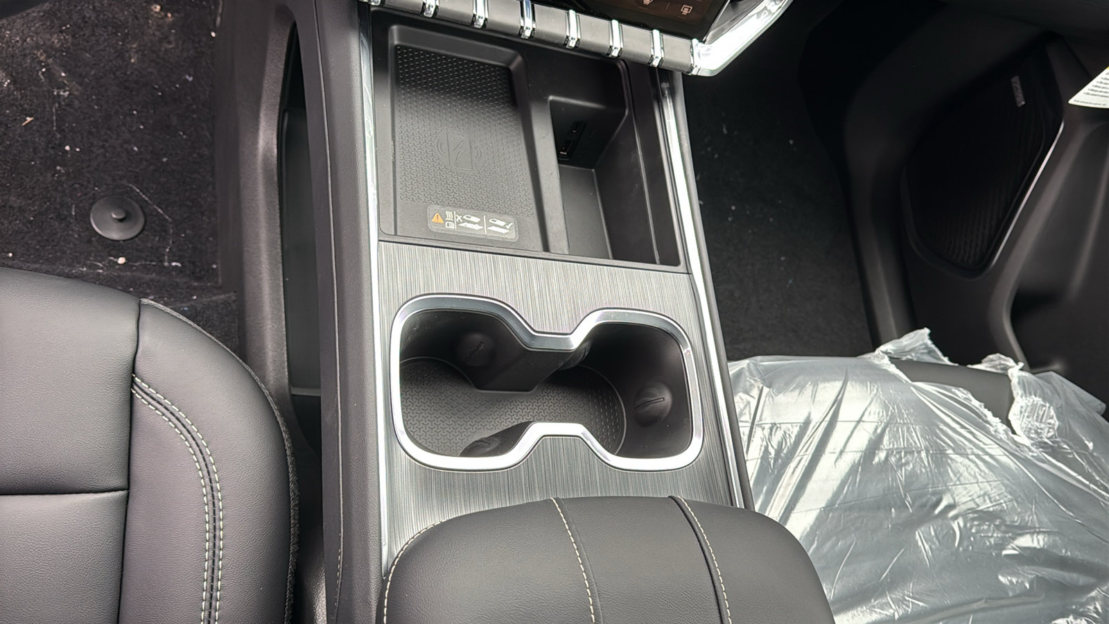 New 2026 GMC Acadia Elevation w/ Black Edition AWD/4WD image 17
