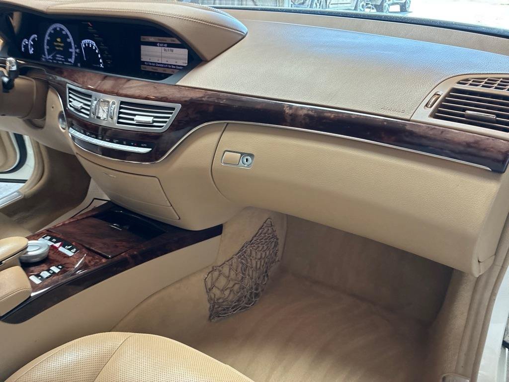 Used 2011 Mercedes-Benz S 550 image 27