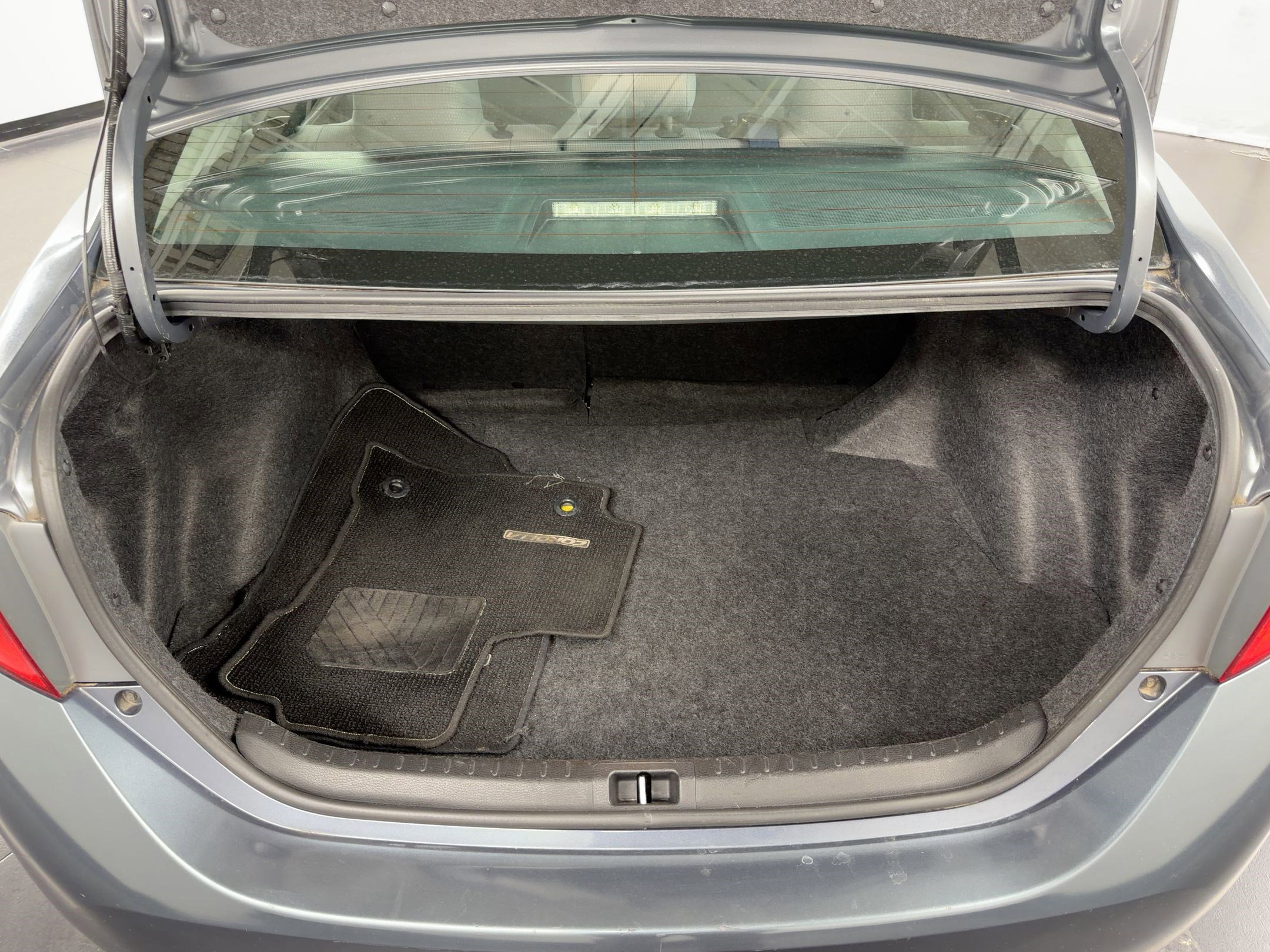 Used 2014 Toyota Corolla L image 24