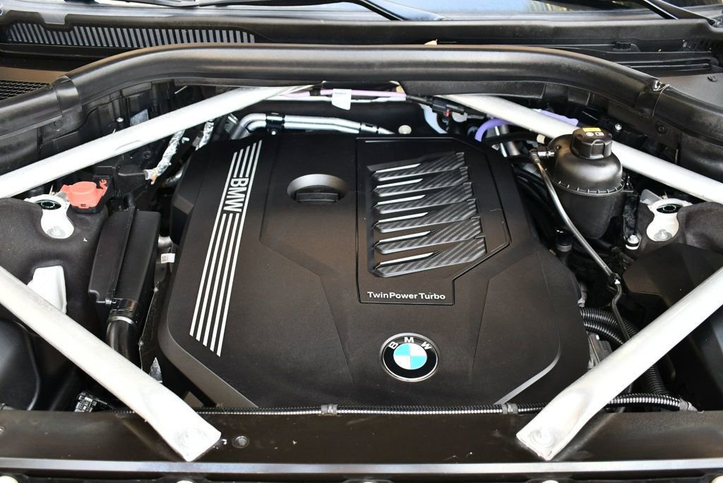 Used 2021 BMW X7 xDrive40i w/ Premium Package 2 image 69