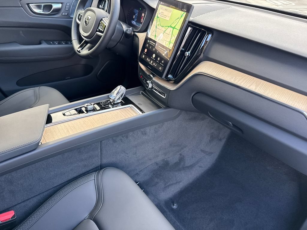 New 2026 Volvo XC60 T8 Plus w/ Climate Package AWD/4WD image 15