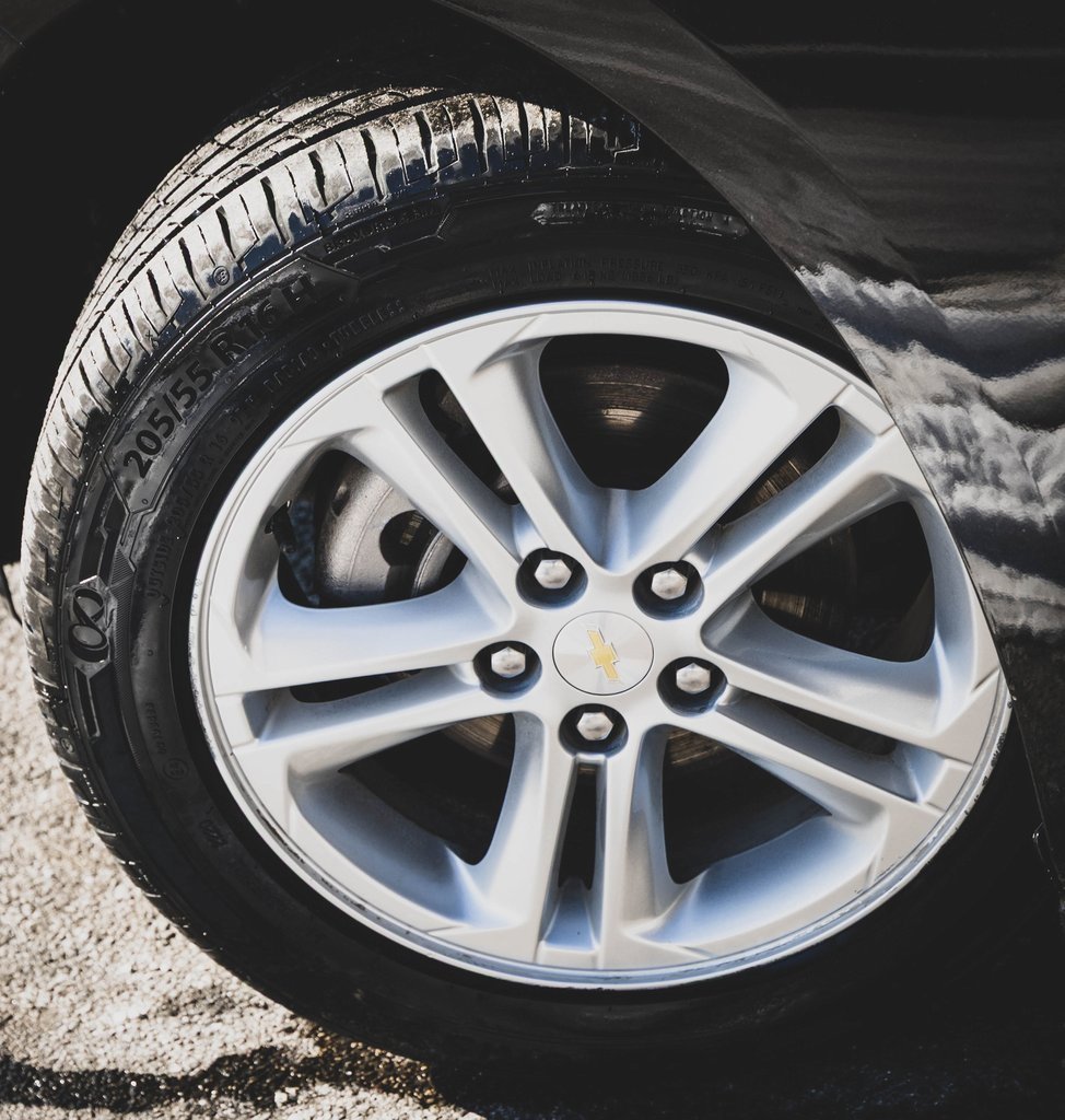 Used 2018 Chevrolet Cruze LT w/ Convenience Package image 19