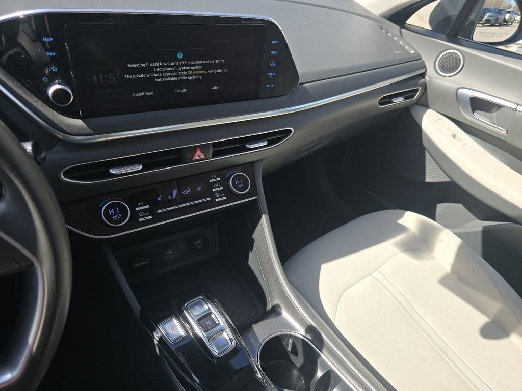 Used 2023 Hyundai Sonata SEL w/ Winter Weather Package FWD image 28