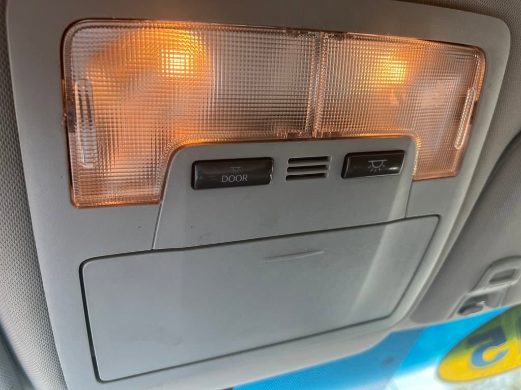 Used 2015 Toyota Avalon XLE image 17