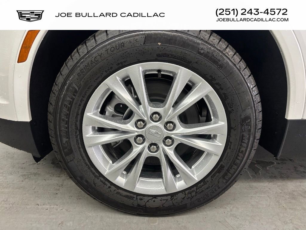 New 2025 Cadillac XT5 Luxury image 14