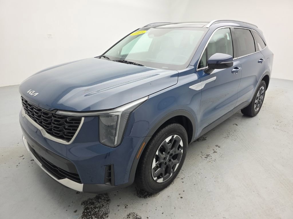 Used 2025 Kia Sorento S w/ Panoramic Sunroof Package AWD/4WD image 5