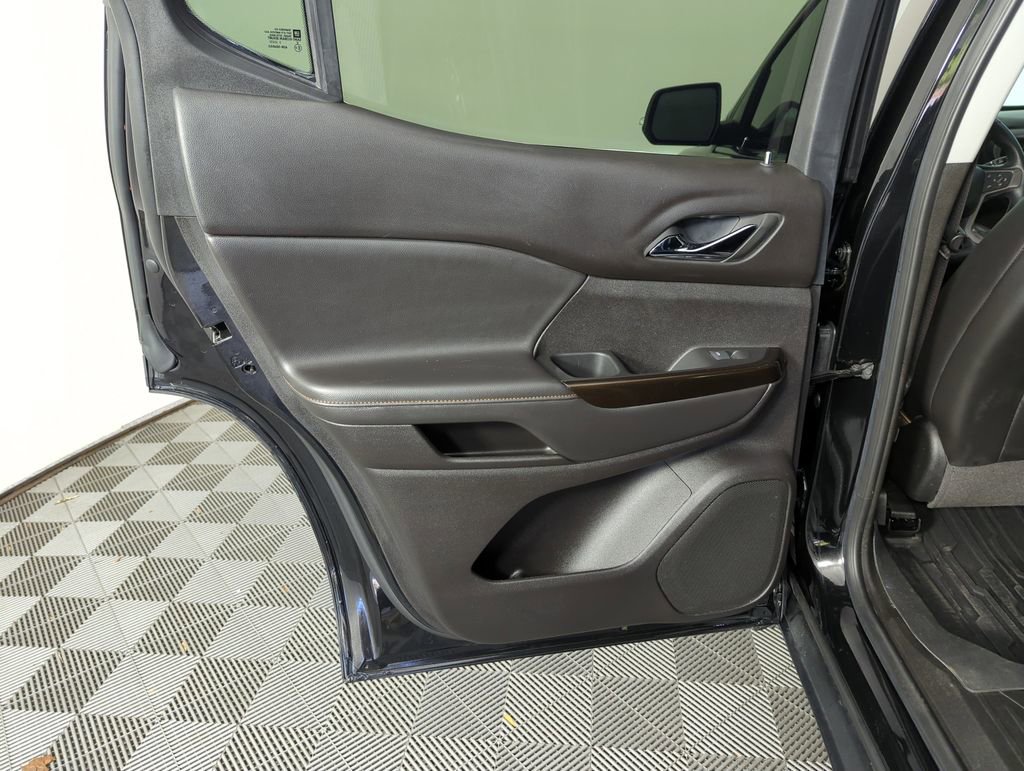 Used 2023 GMC Acadia AT4 w/ Technology Package image 29