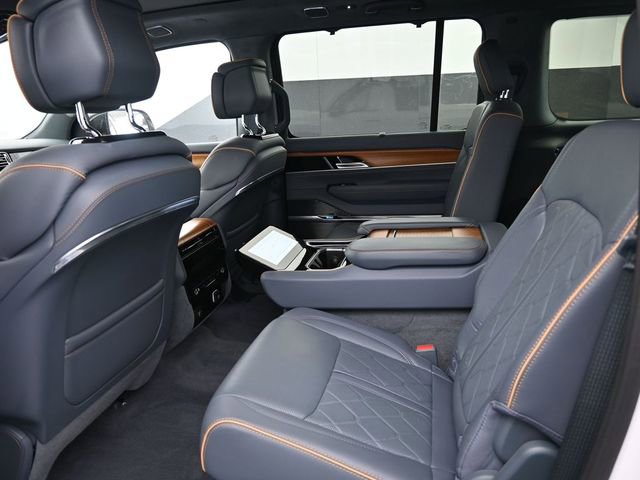 Used 2024 Jeep Grand Wagoneer L Series III image 18