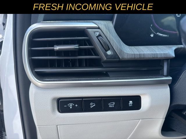 Used 2024 Kia Telluride EX w/ EX Captain's Chair Package image 14