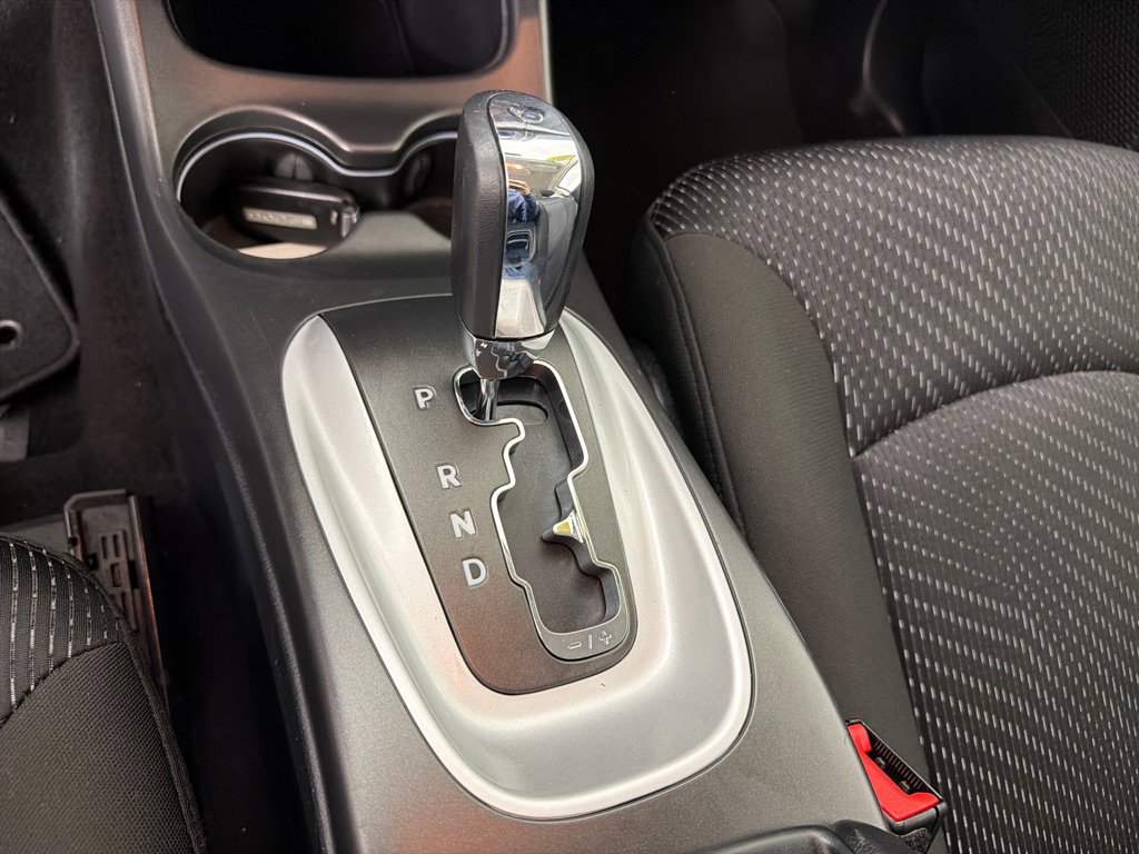 Used 2019 Dodge Journey SE FWD image 16