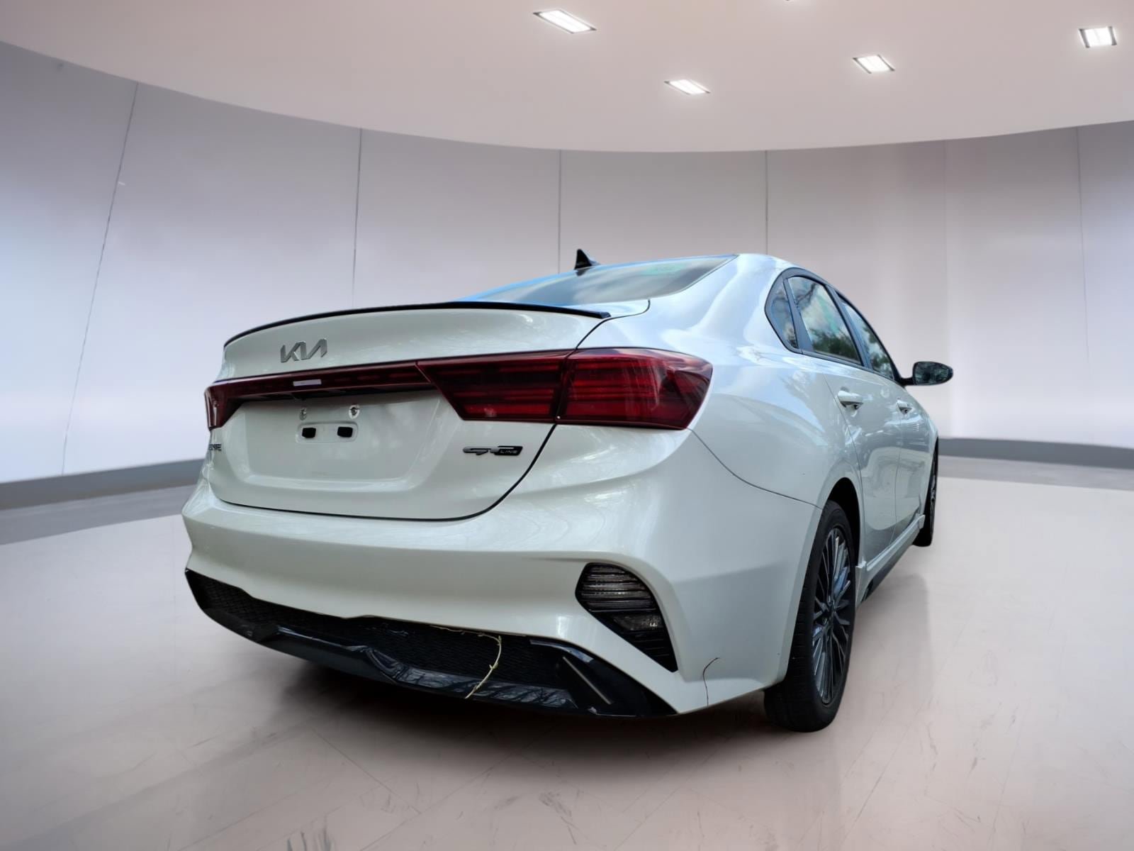Used 2023 Kia Forte GT-Line w/ GT-Line Premium Package FWD image 4