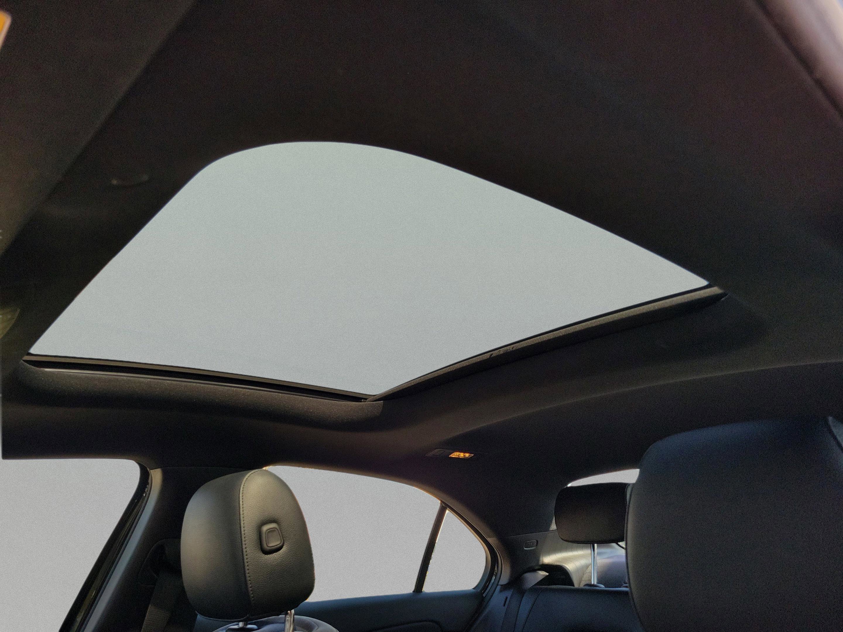 Certified 2022 Mercedes-Benz A 220 image 29