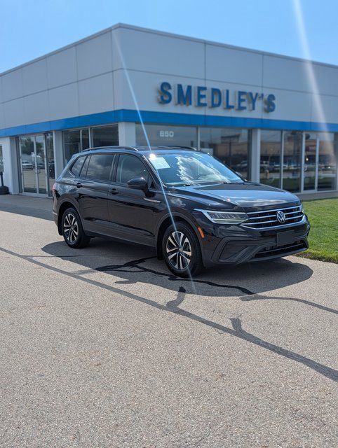 Used 2023 Volkswagen Tiguan S image 2