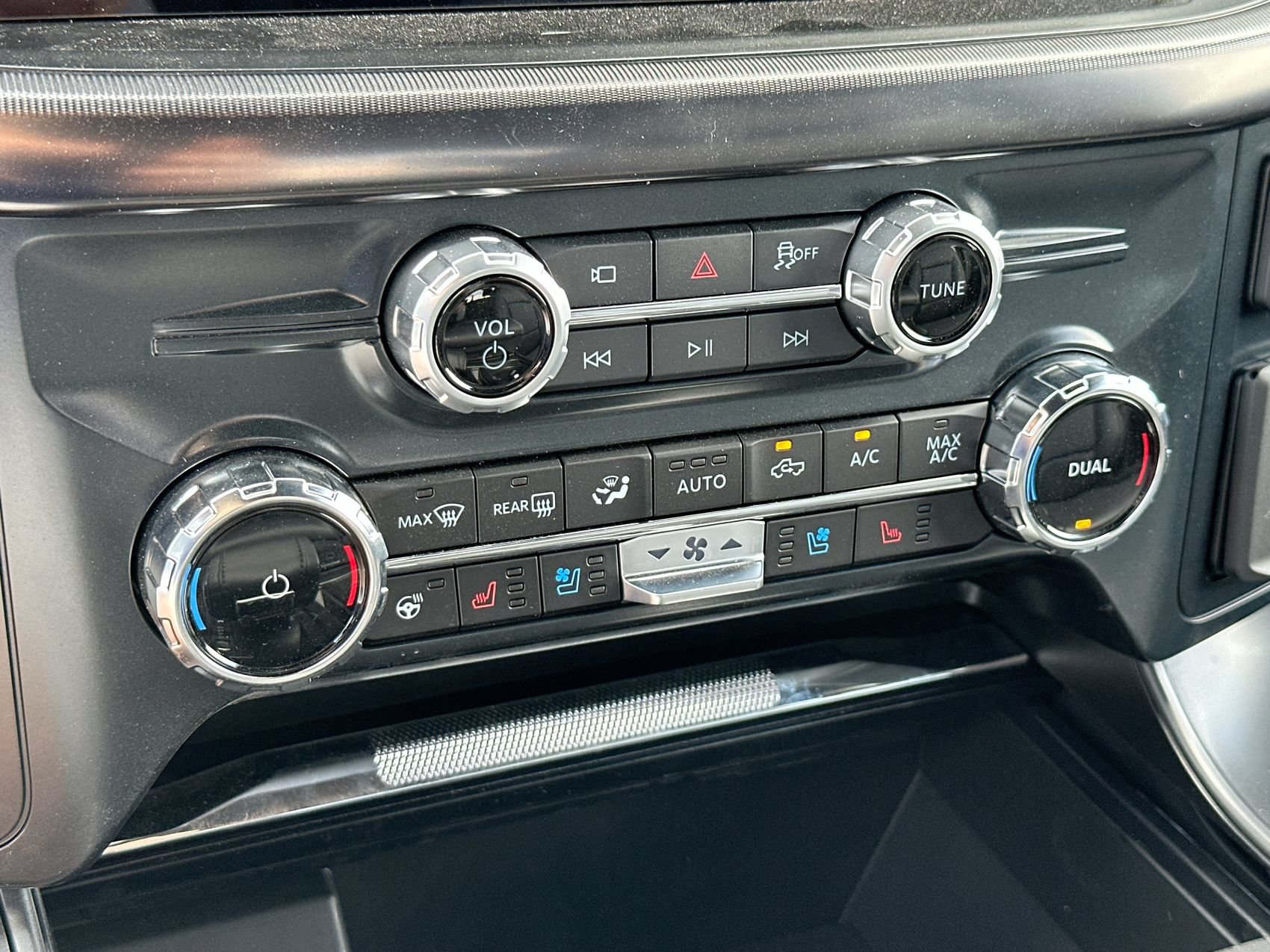 Used 2026 Ford F150 Lariat AWD/4WD image 19