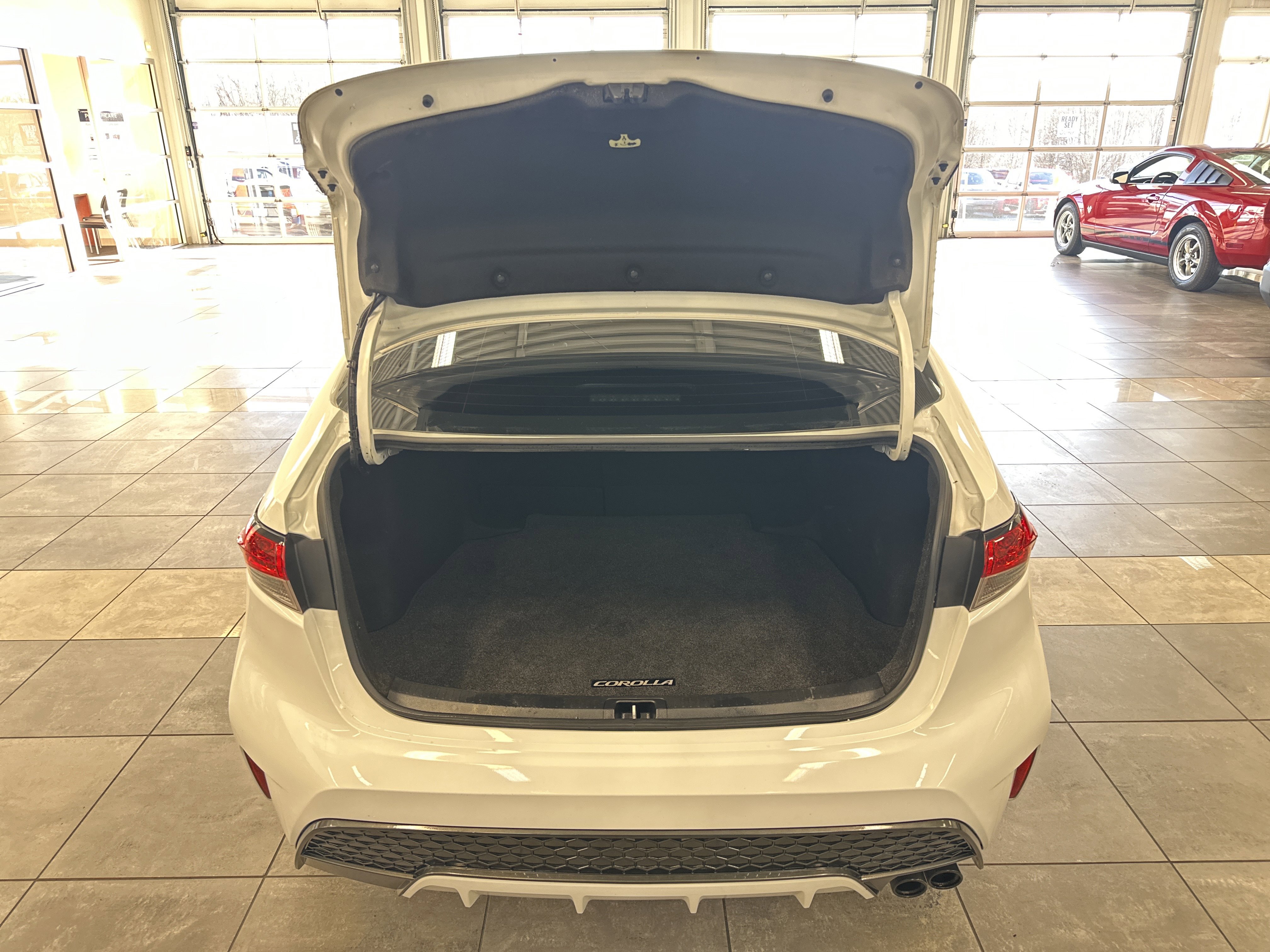 Used 2021 Toyota Corolla SE w/ Carpet Mat Package (TMS) image 23