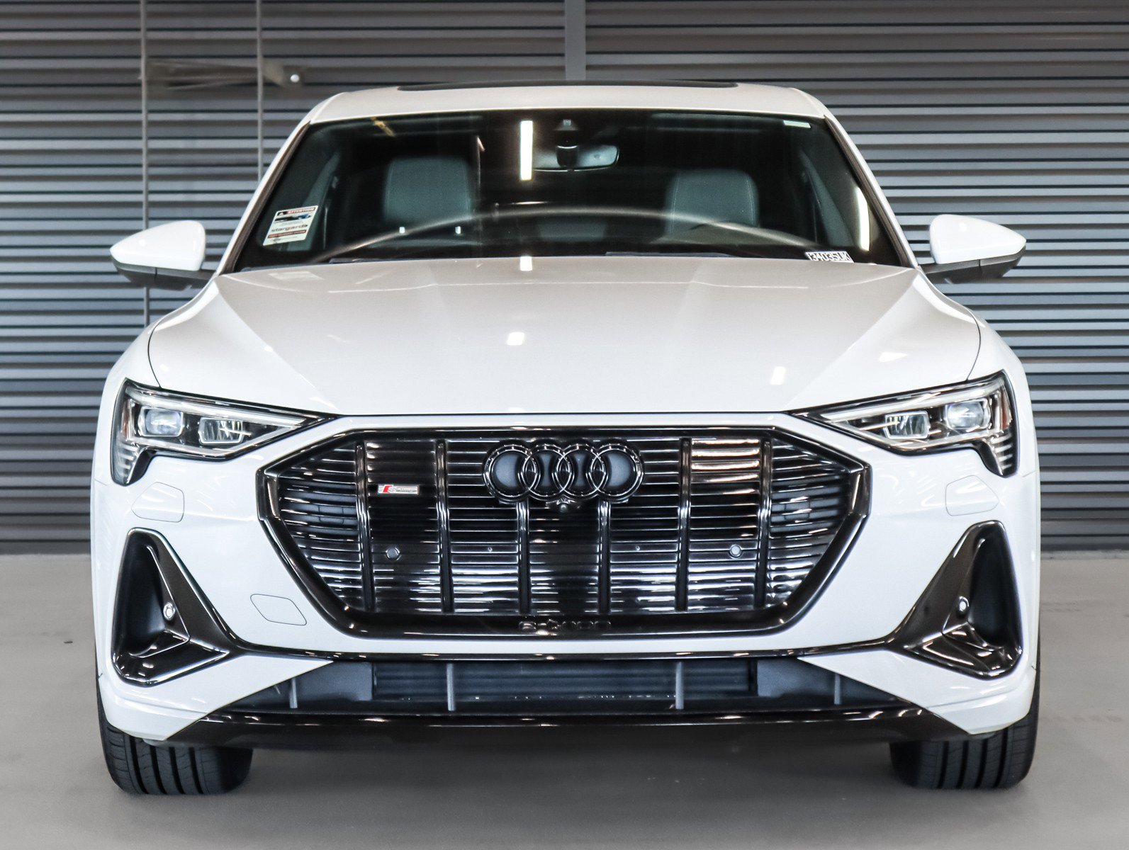 Used 2023 Audi e-tron Premium w/ Convenience Plus Package image 13