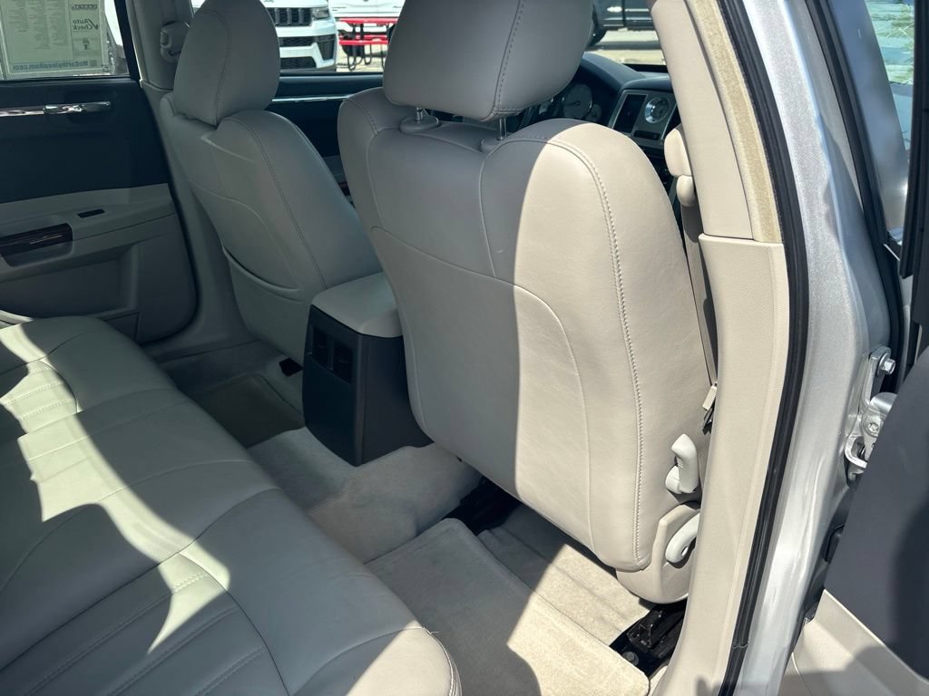 Used 2005 Chrysler 300 C w/ Sound Group II RWD image 39