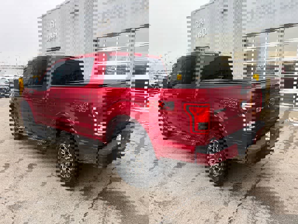 Used 2016 Ford F150 XLT w/ Equipment Group 302A Luxury image 8