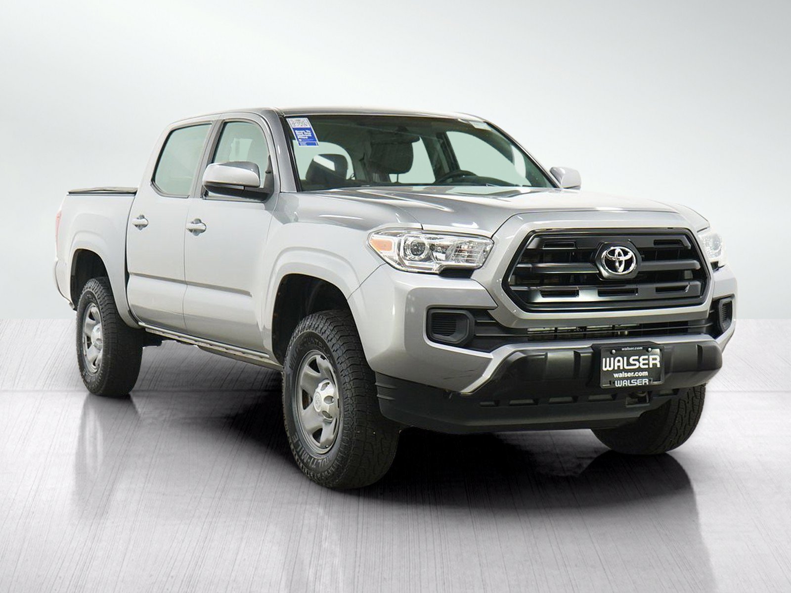 Used 2016 Toyota Tacoma SR w/ Towing Package AWD/4WD image 7