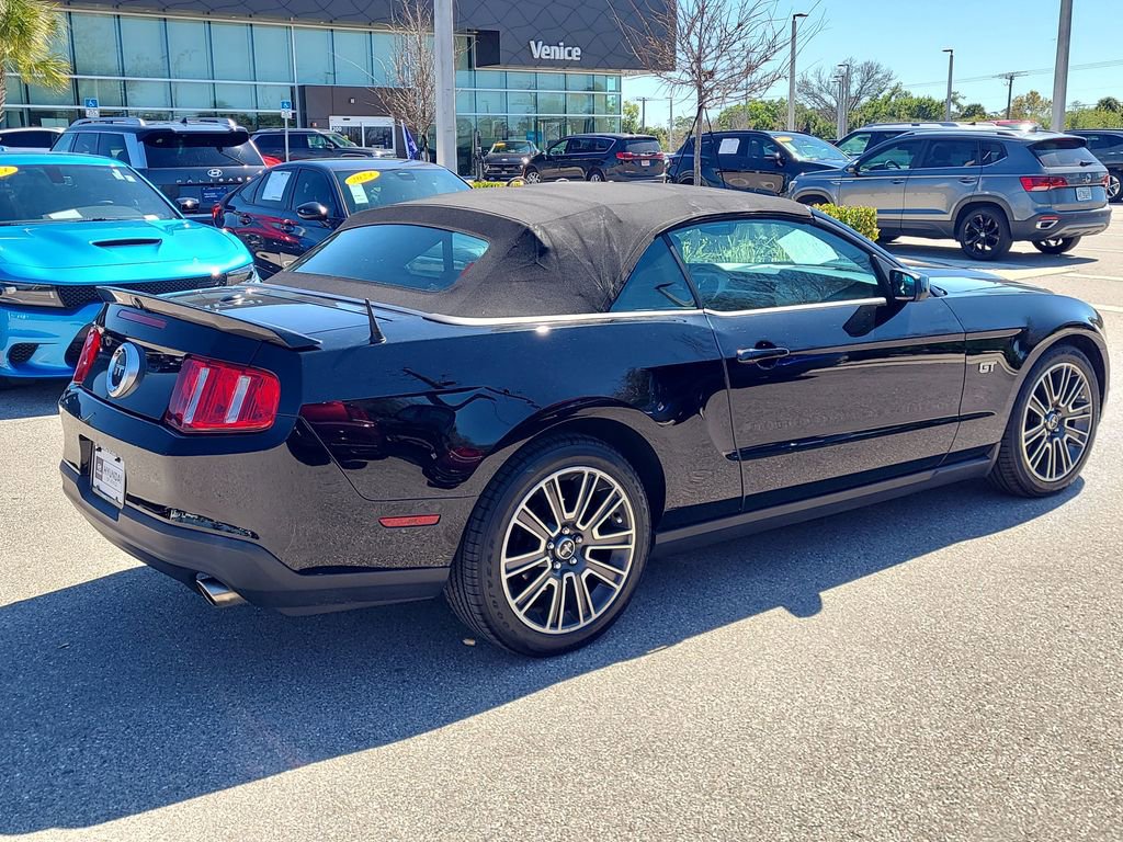 Used 2010 Ford Mustang GT image 4
