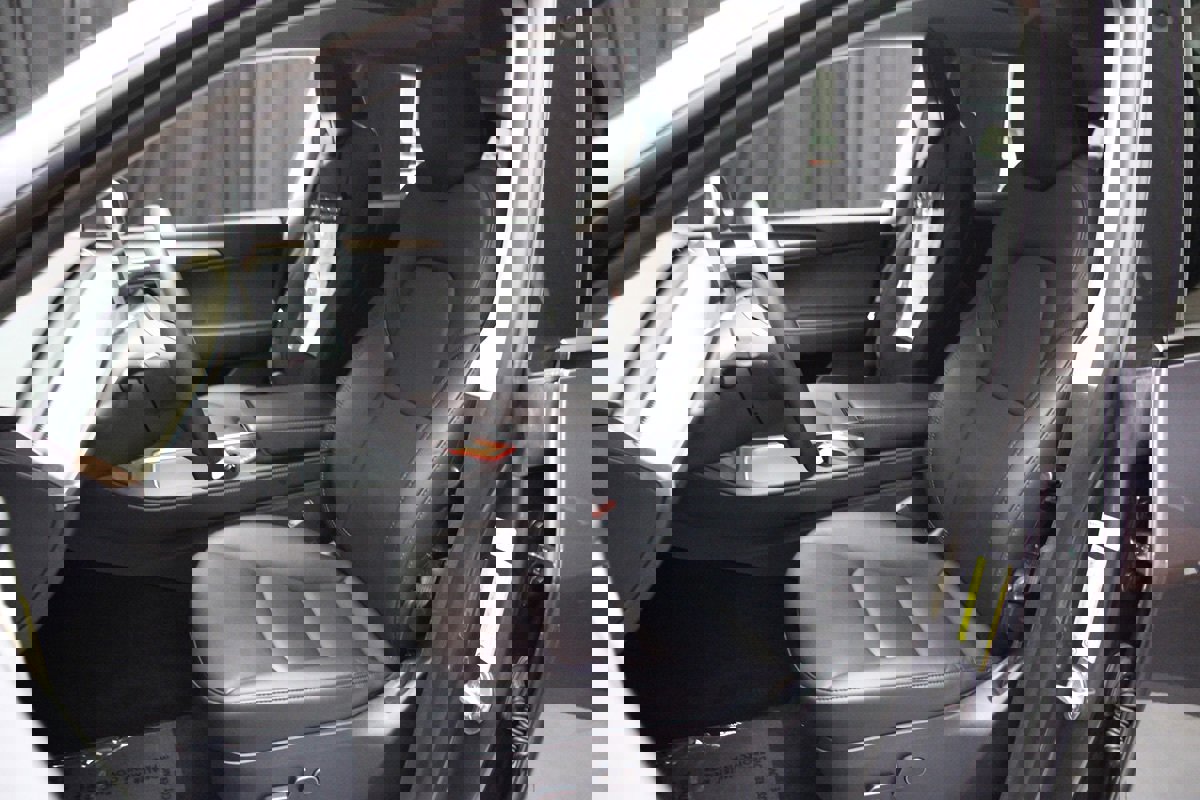 Used 2023 Tesla Model Y Performance image 31