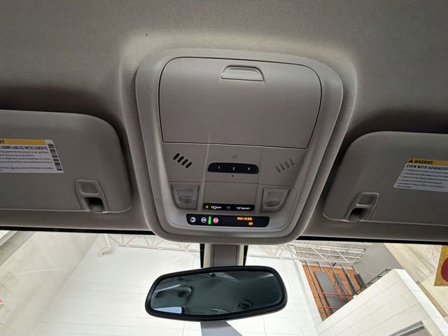 Used 2018 Buick Regal Essence w/ Driver Confidence Package #1 image 22