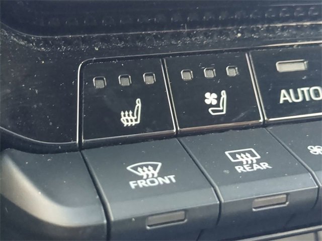 Certified 2025 Toyota Land Cruiser image 23