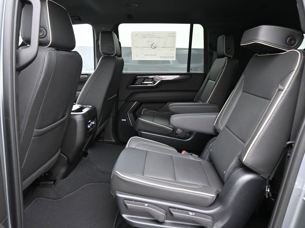 New 2025 GMC Yukon XL Elevation image 16