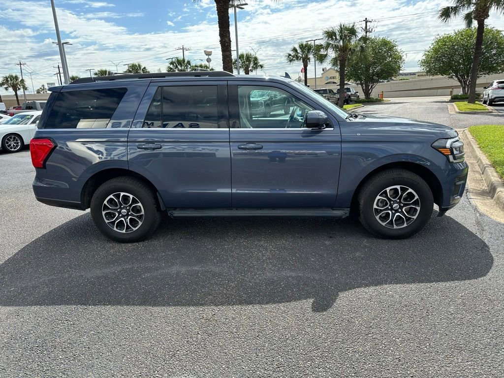 Used 2023 Ford Expedition XLT image 7