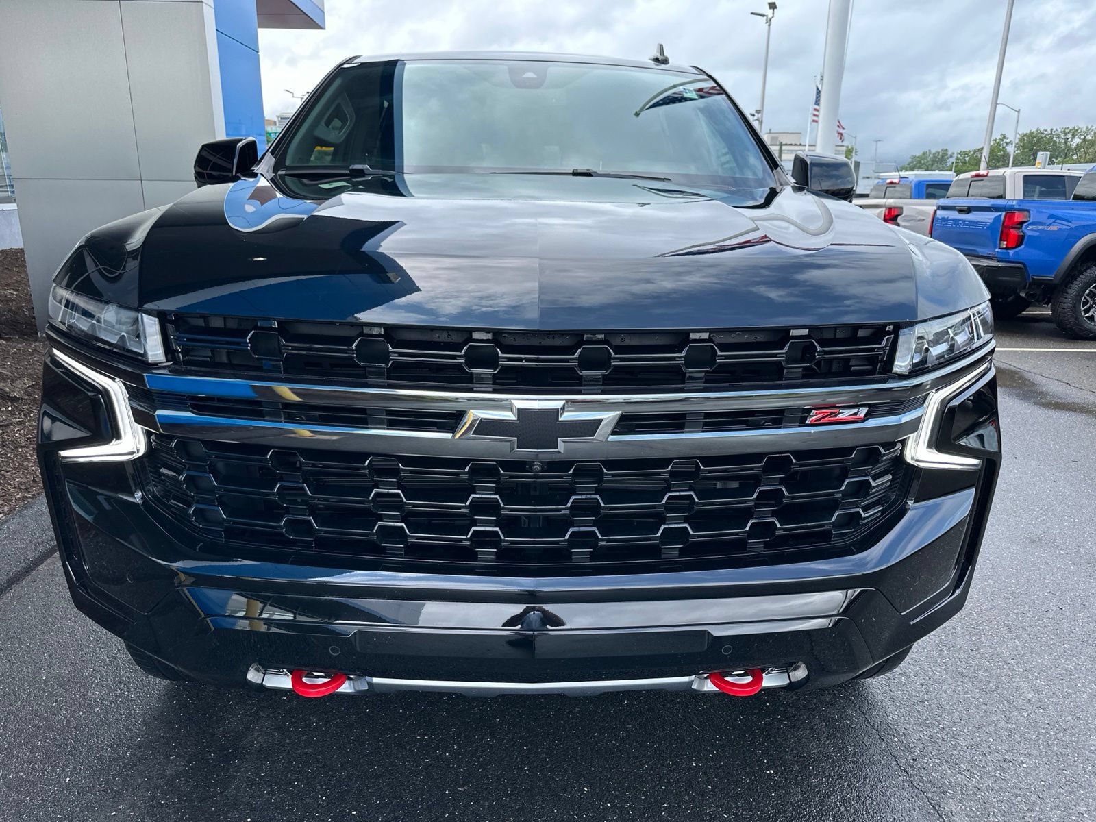 Used 2021 Chevrolet Tahoe Z71 w/ Z71 Off-Road Package AWD/4WD image 2