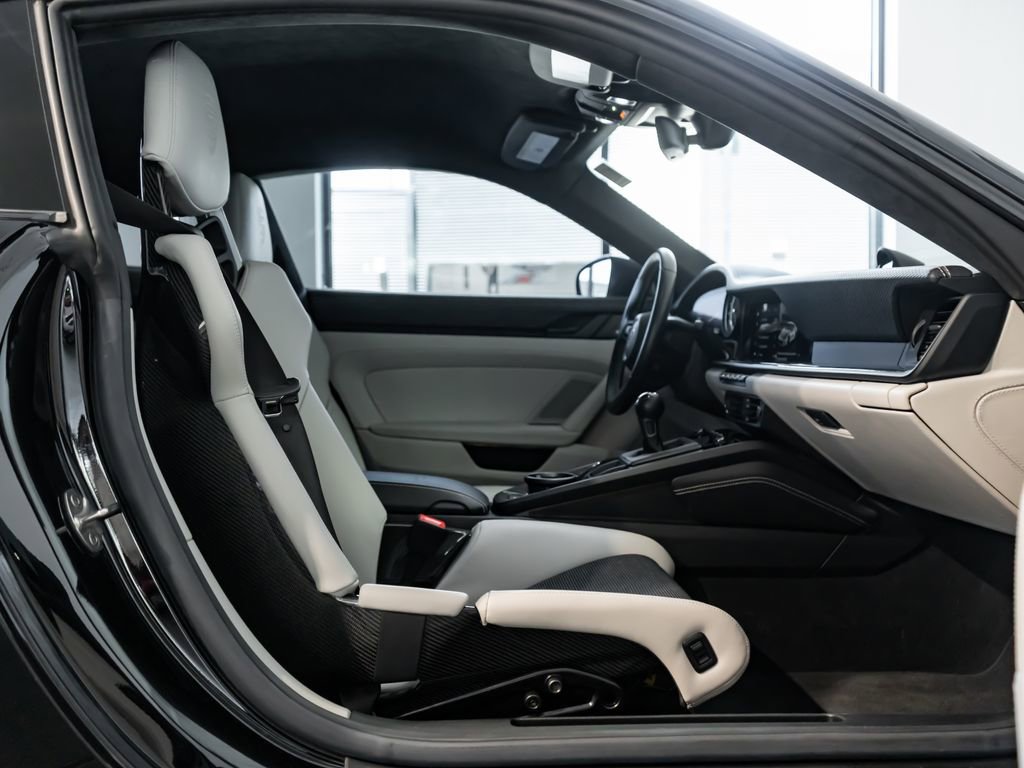 Certified 2024 Porsche 911 GT3 image 28