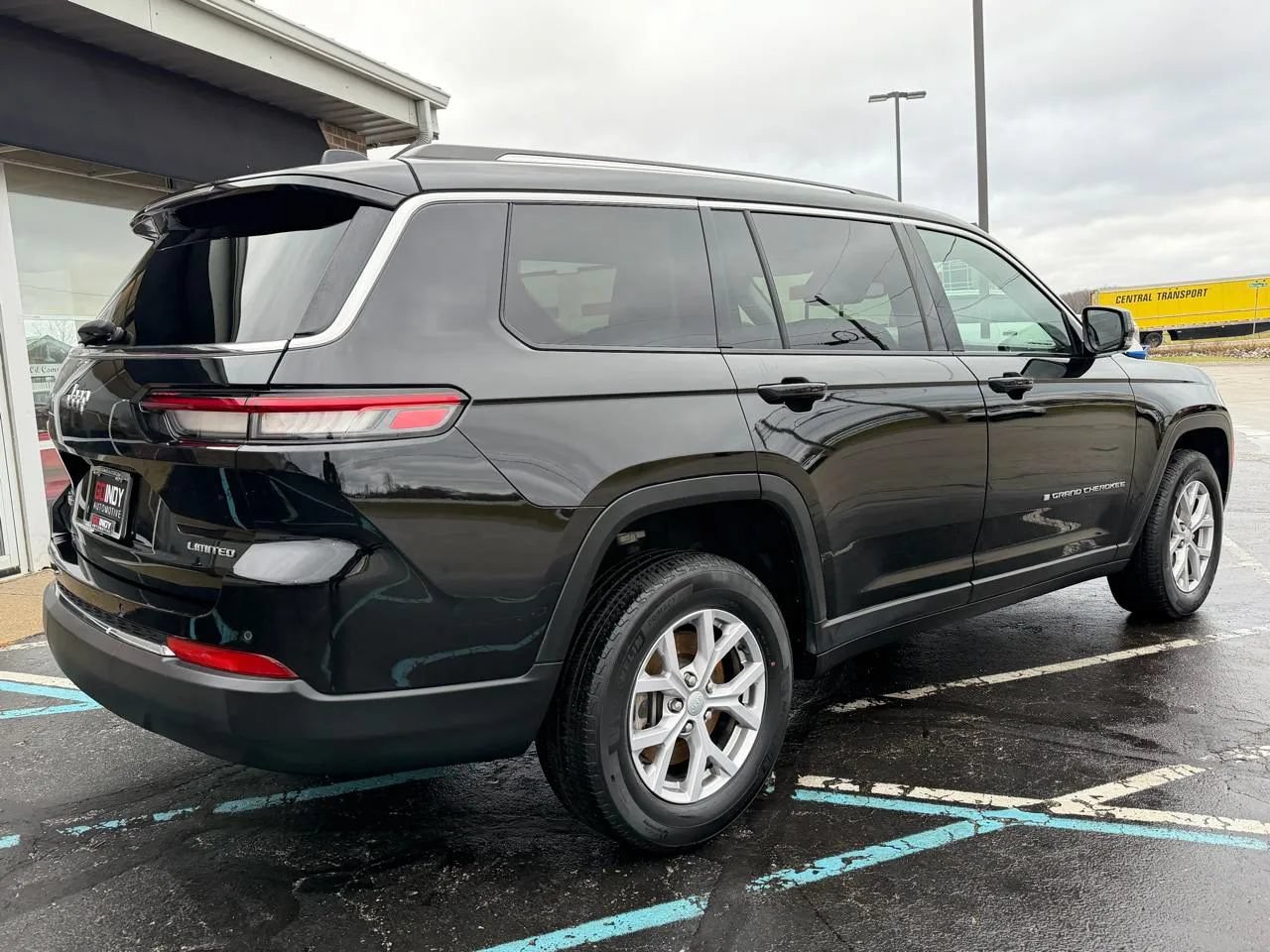 Used 2022 Jeep Grand Cherokee L Limited AWD/4WD image 5