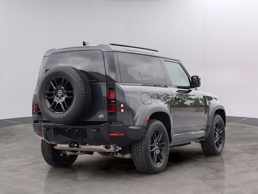 Used 2022 Land Rover Defender 90 X-Dynamic S AWD/4WD image 5