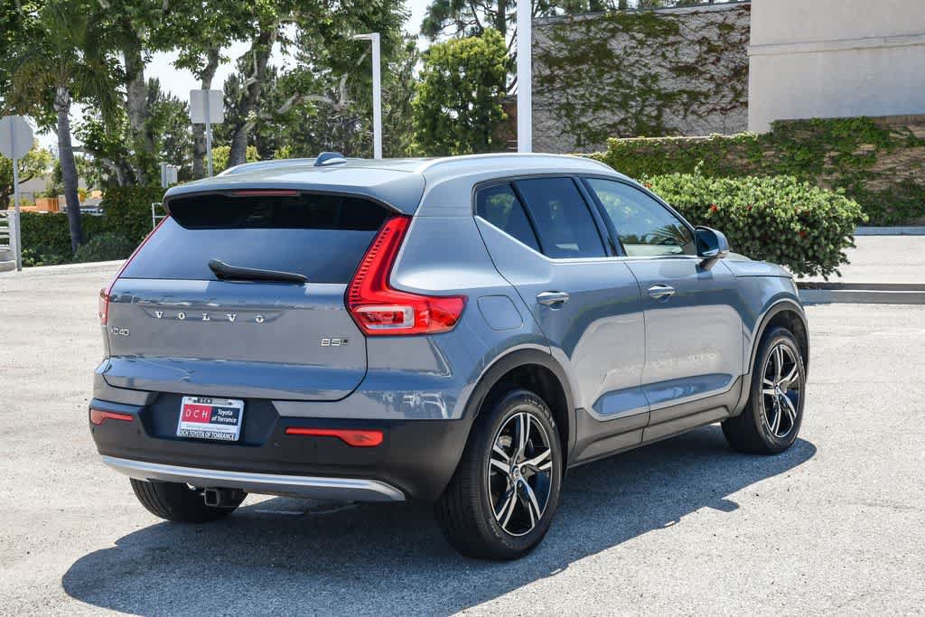 Used 2023 Volvo XC40 B5 Plus AWD/4WD image 9