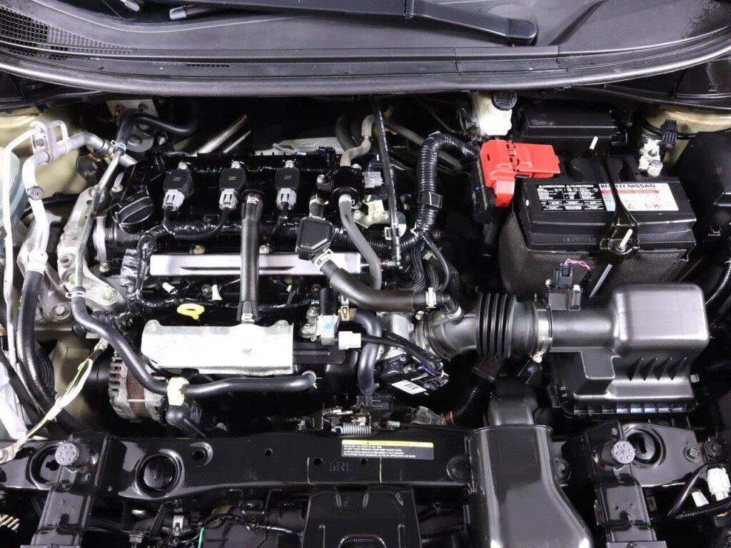 Used 2020 Nissan Versa SV FWD image 38