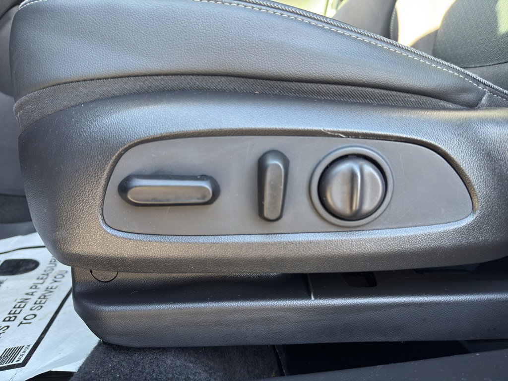 Certified 2022 Buick Encore GX Select w/ Advanced Technology Package image 11