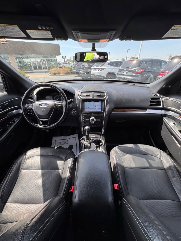 Used 2018 Ford Explorer Limited image 19