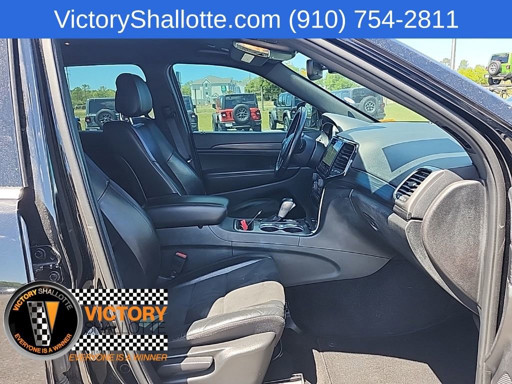 Certified 2022 Jeep Grand Cherokee Laredo X RWD image 32