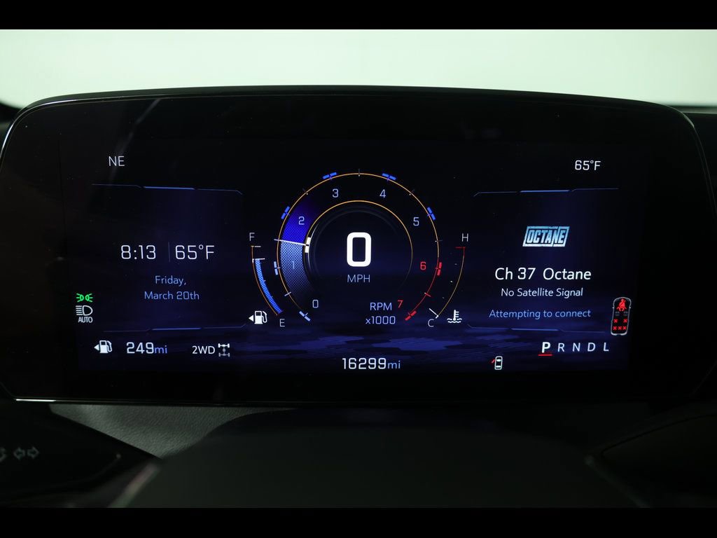 Used 2025 Chevrolet Traverse LT image 25
