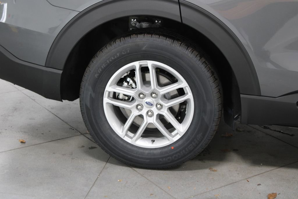 New 2026 Ford Explorer Active w/ Active Comfort Package image 12