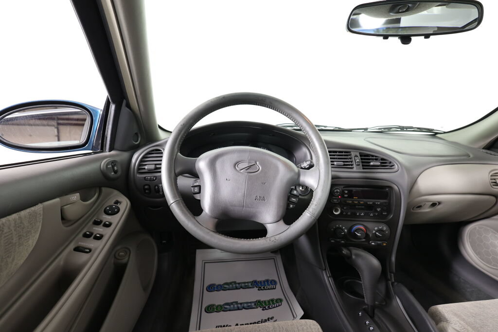Used 2002 Oldsmobile Alero GL w/ Sun & Sound Pkg FWD image 28