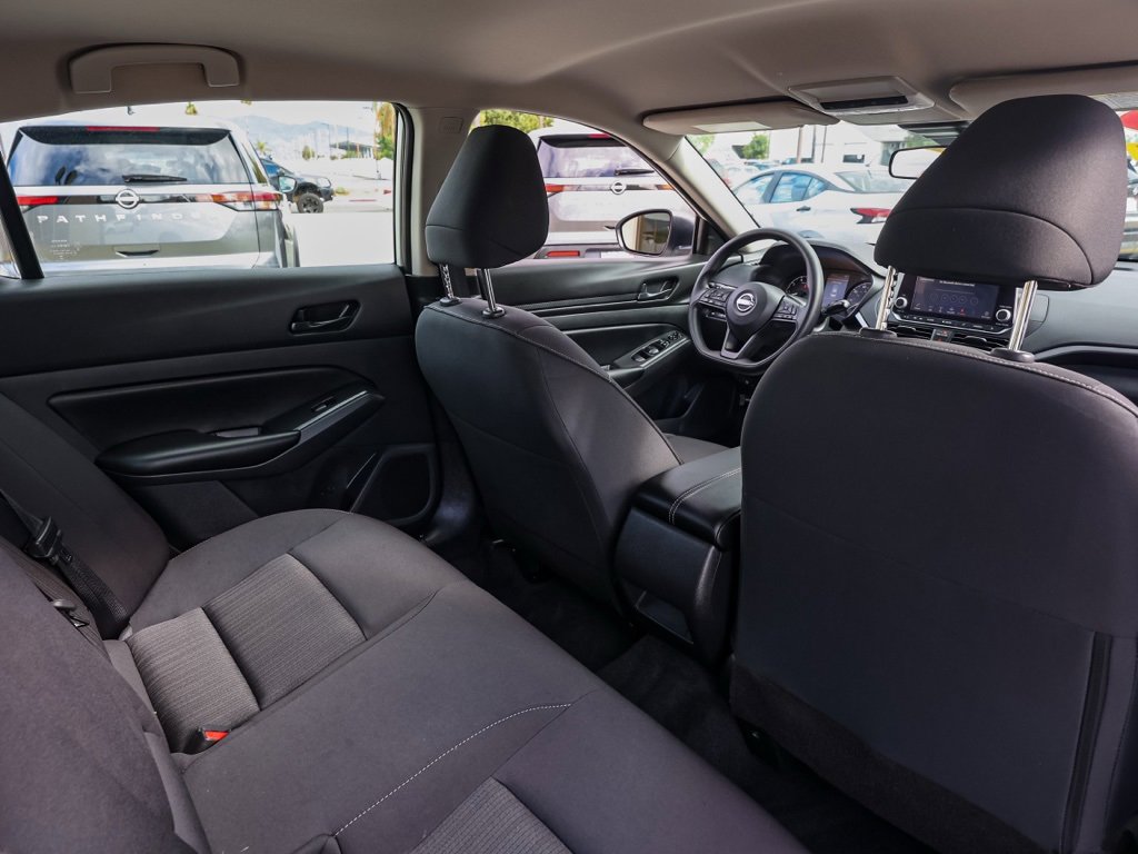 Used 2025 Nissan Altima 2.5 S image 16