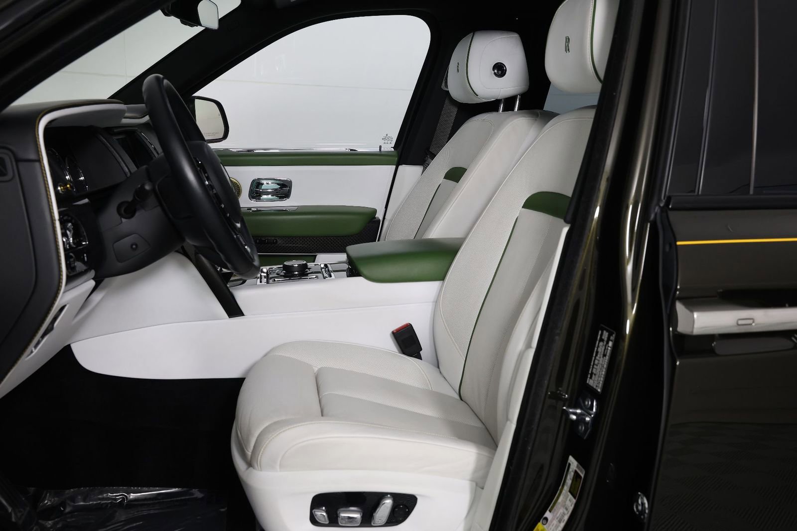 Certified 2023 Rolls-Royce Cullinan Black Badge w/ Driver's Package image 5