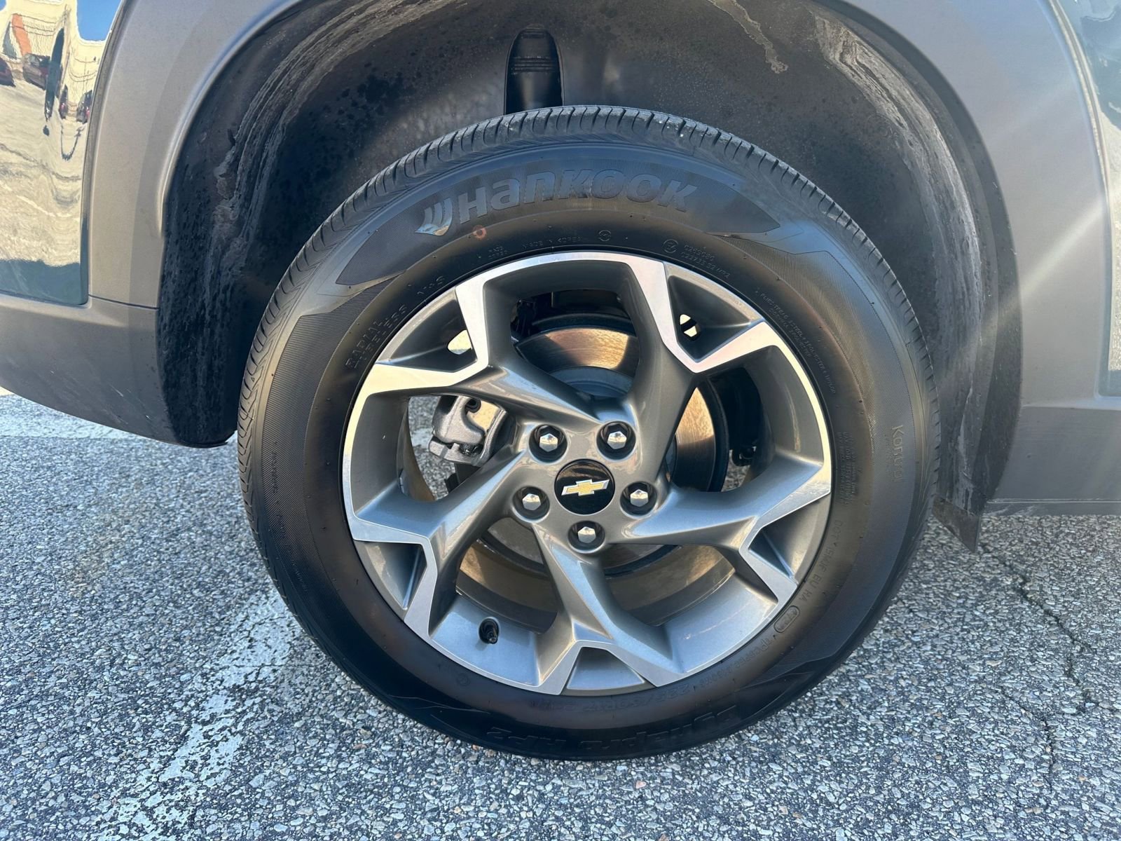 Used 2025 Chevrolet Trax LT image 28