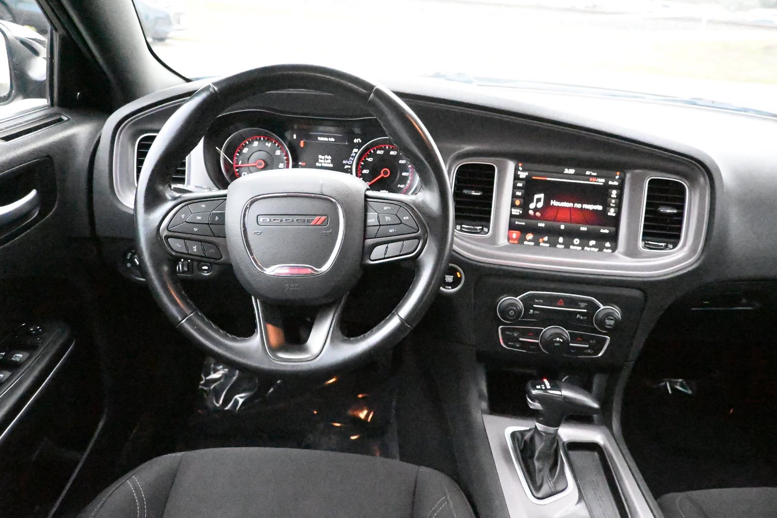Used 2023 Dodge Charger SXT image 15