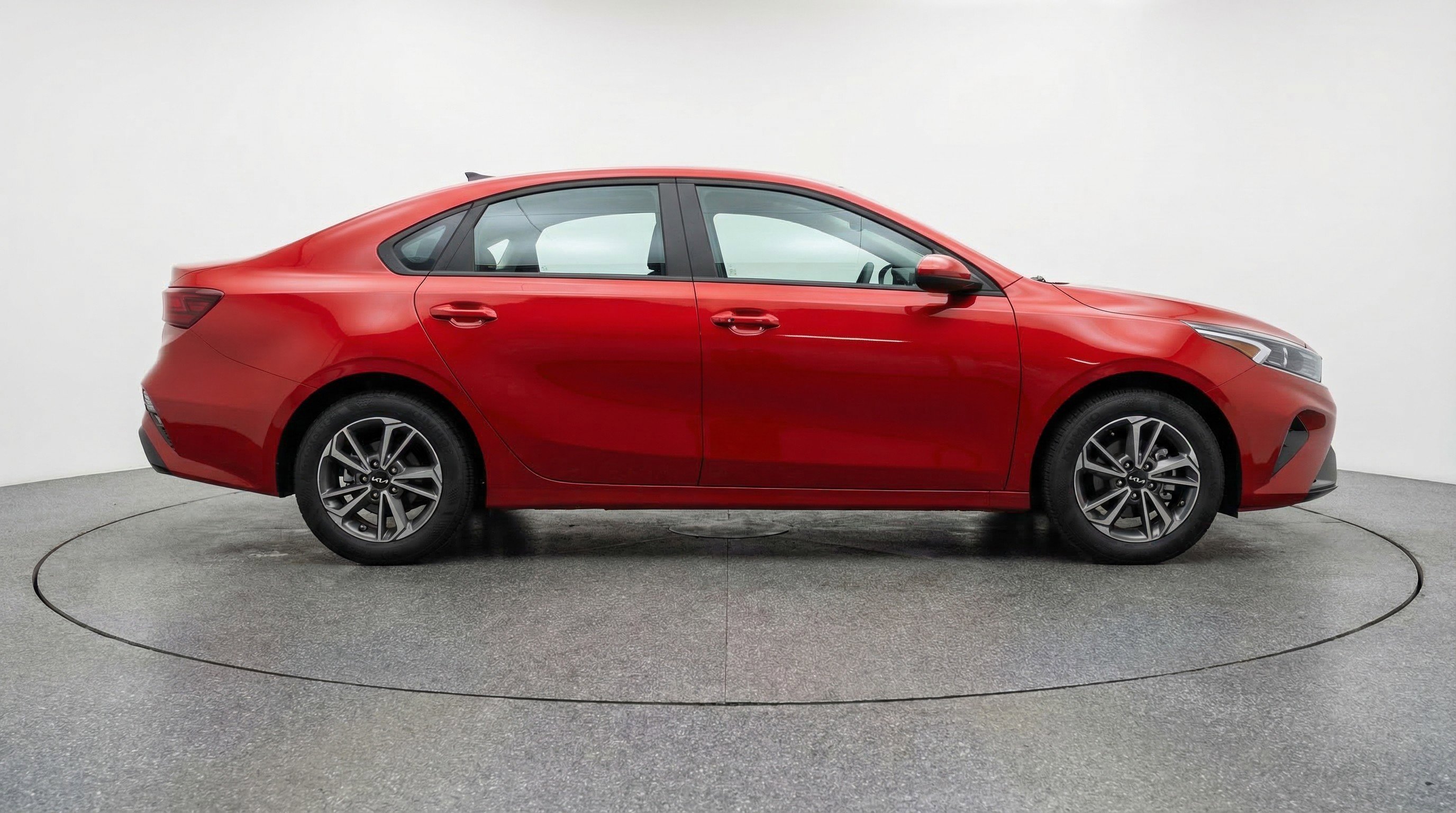 Used 2024 Kia Forte LXS FWD image 11